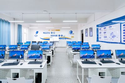 計(jì)算機(jī)與人工智能時(shí)代下的通信工程專業(yè)機(jī)房維護(hù)服務(wù)